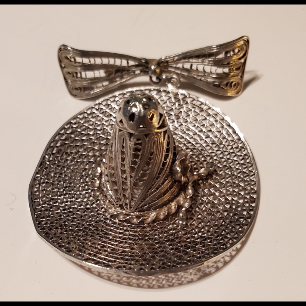 Vintage sterling silver hat & bow pin